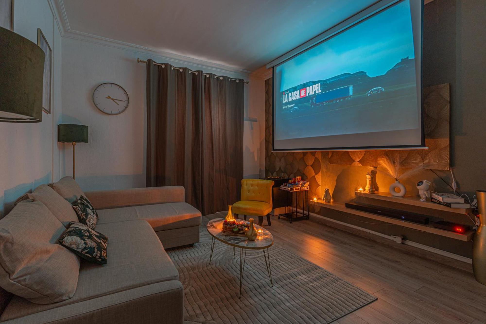 Luxury Cinephile - Netflix - 2 Balcons - Garage Prive - Minibar *