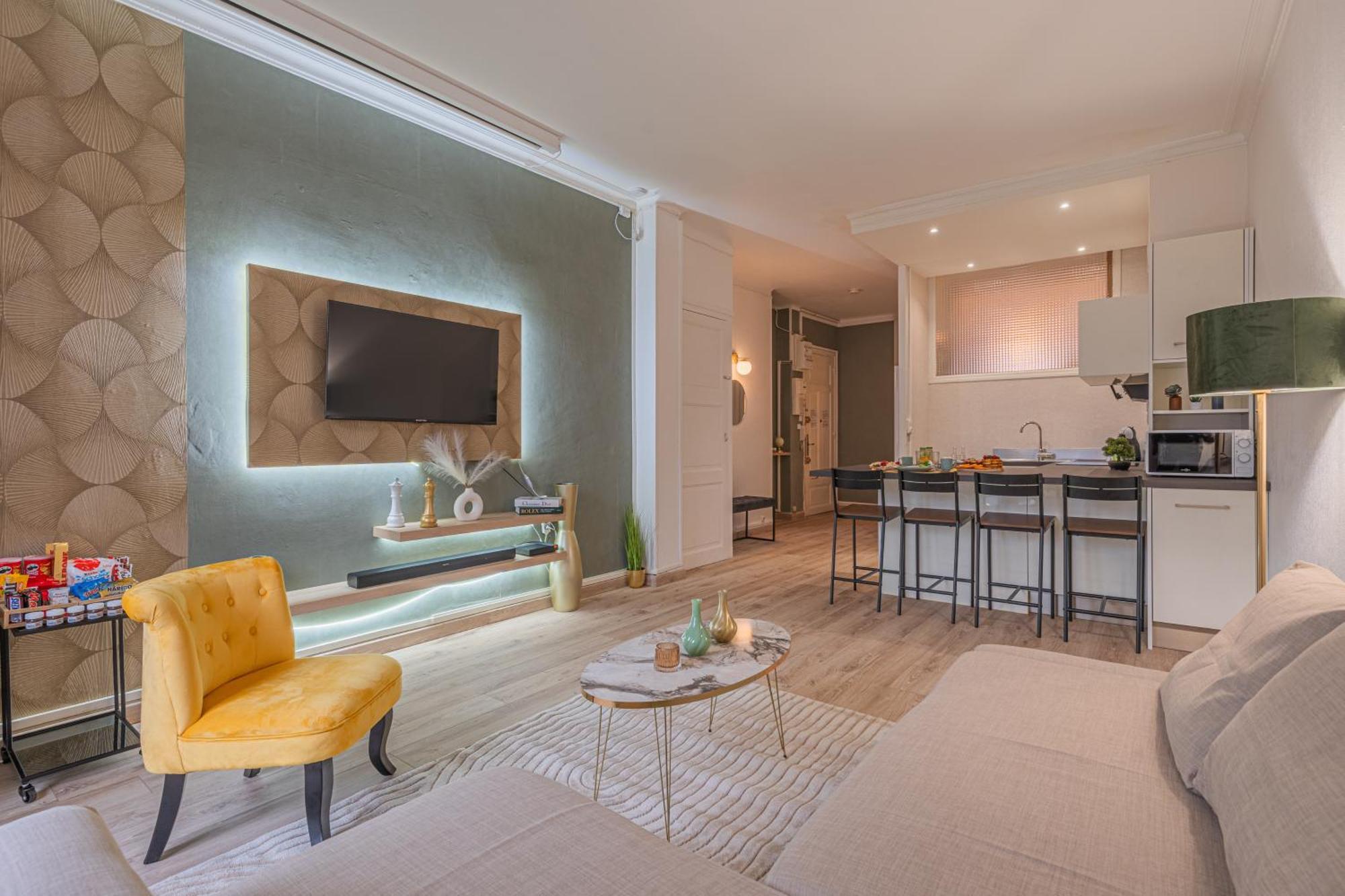 Luxury Cinephile - Netflix - 2 Balcons - Garage Prive - Minibar