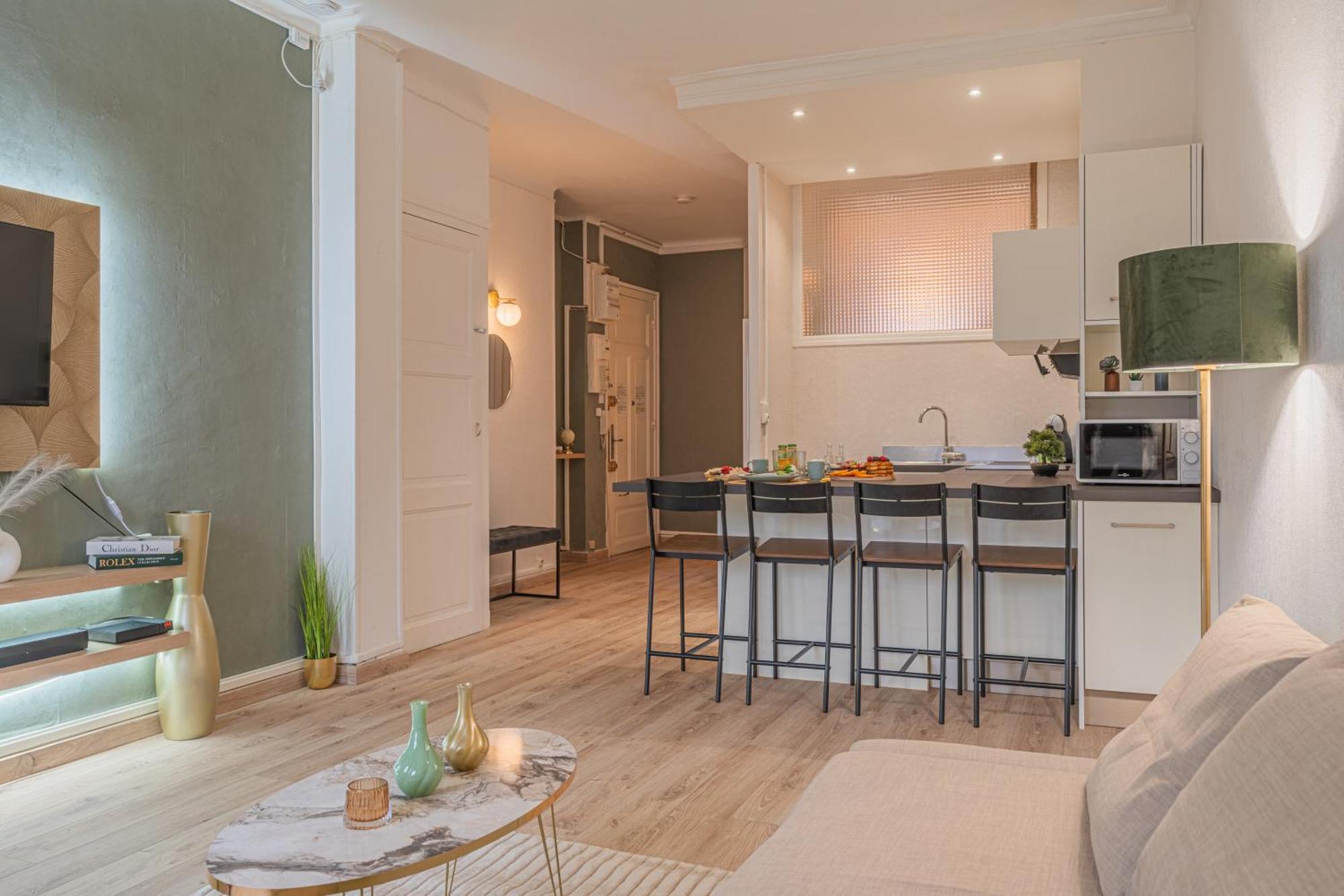Luxury Cinephile - Netflix - 2 Balcons - Garage Prive - Minibar Appartement *
